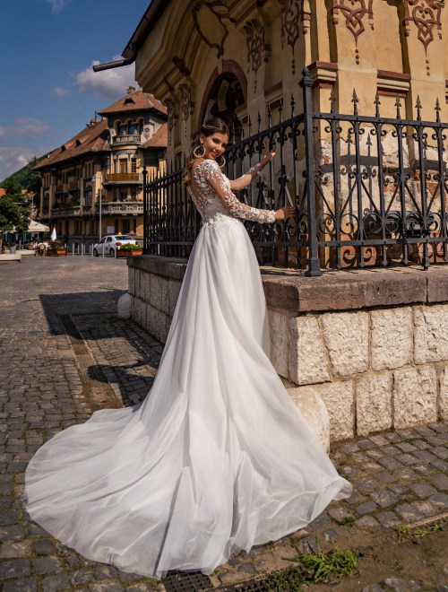 https://elisebride.ro/images/stories/virtuemart/product/15 Vivian       (3).jpg
